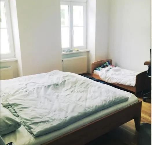 Grosse 4 Wohnung. Schoenbrunn-naehe! *