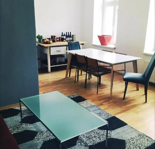 Grosse 4 Wohnung. Schoenbrunn-naehe! Διαμέρισμα